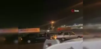 Yolda kalan aracı kurtarmak için bulunan ilginç yöntem kamerada
