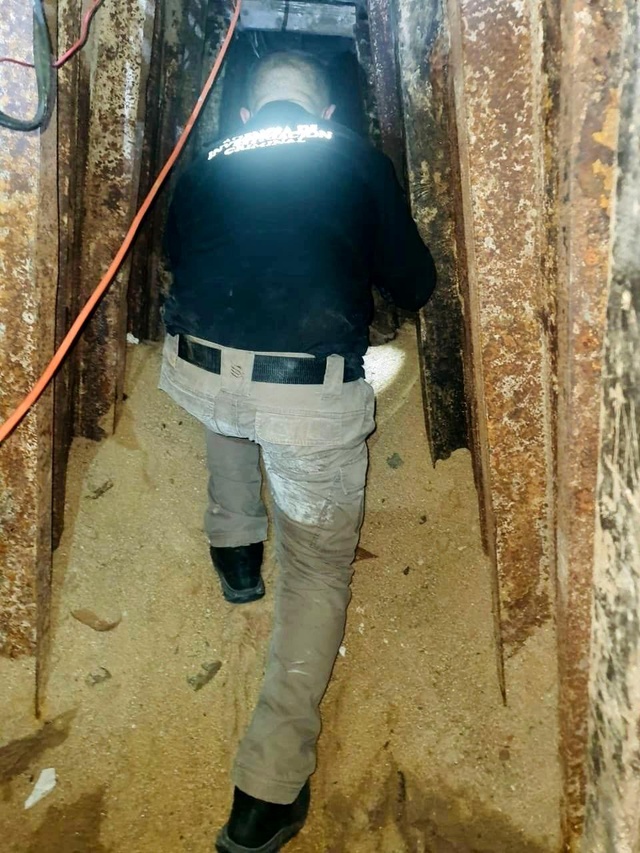 ABD-Meksika sınırında 242 metre uzunluğunda bir 'narko-tünel' daha bulundu ABD-Meksika sınırında 242 metre uzunluğunda bir 'narko-tünel' daha bulundu