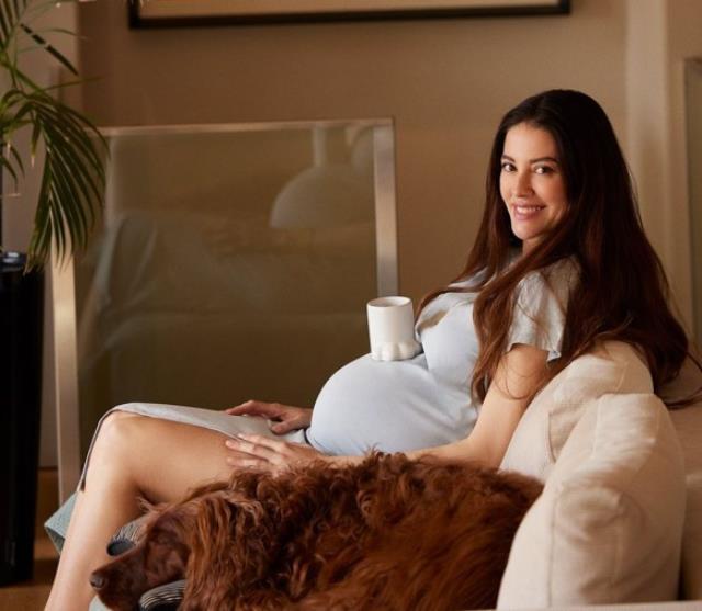 Babalık heyecanı yaşayan Kıvanç Tatlıtuğ, bebeğin kime benzediğini anlattı: Annesine benziyor