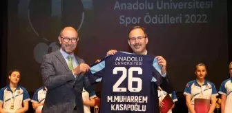 Bakan Kasapoğlu Eskişehir'de öğrencilerle buluştu