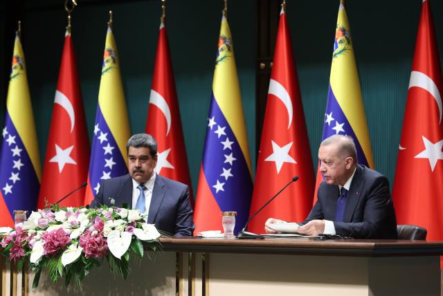 Cumhurbaşkanı Erdoğan'dan Yunanistan'daki Amerikan üslerine tepki: Bunu yemezler Cumhurbaşkanı Erdoğan'dan Yunanistan'daki Amerikan üslerine tepki: Bunu yemezler