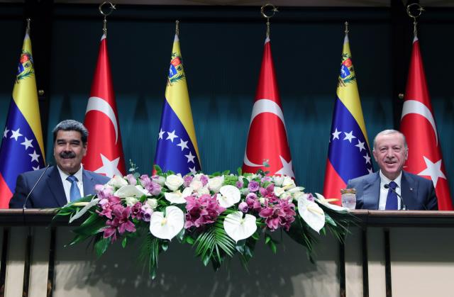 Cumhurbaşkanı Erdoğan'dan Yunanistan'daki Amerikan üslerine tepki: Bunu yemezler Cumhurbaşkanı Erdoğan'dan Yunanistan'daki Amerikan üslerine tepki: Bunu yemezler