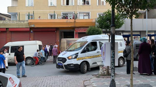 İstanbul'da feci olay! 8. sınıf öğrencisi, evlerinin banyosunda asılı halde bulundu İstanbul'da feci olay! 8. sınıf öğrencisi, evlerinin banyosunda asılı halde bulundu