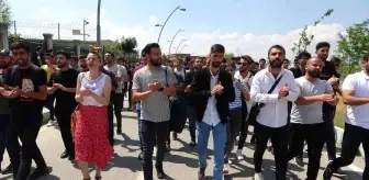 Muş'ta üniversite öğrencilerinden ulaşım eylemi