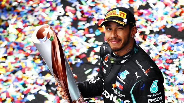 Şeyma Subaşı'nın Lewis Hamilton'ın paylaşımına yaptığı yorum sosyal medyayı salladı