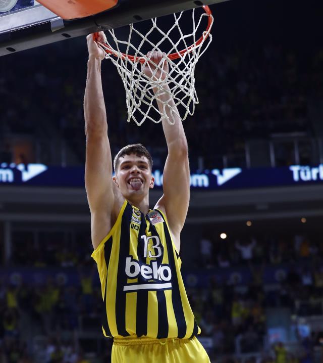 Final serisinde fark açıldı! Fenerbahçe Beko, Anadolu Efes'e yine geçit vermedi Final serisinde fark açıldı! Fenerbahçe Beko, Anadolu Efes'e yine geçit vermedi