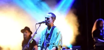 Mor ve Ötesi grubu İnönü konserini Bursa'da kutladı