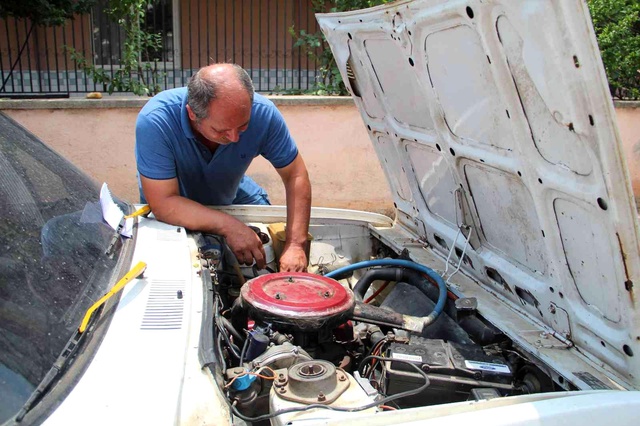 Otomobiline kurduğu sistemle yakıttan yüzde 50 tasarruf sağlıyor Otomobiline kurduğu sistemle yakıttan yüzde 50 tasarruf sağlıyor