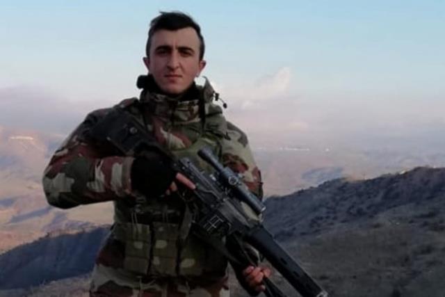 Tabancasını temizlerken silah arkadaşını vurup şehit eden uzman çavuşun cezası belli oldu Tabancasını temizlerken silah arkadaşını vurup şehit eden uzman çavuşun cezası belli oldu