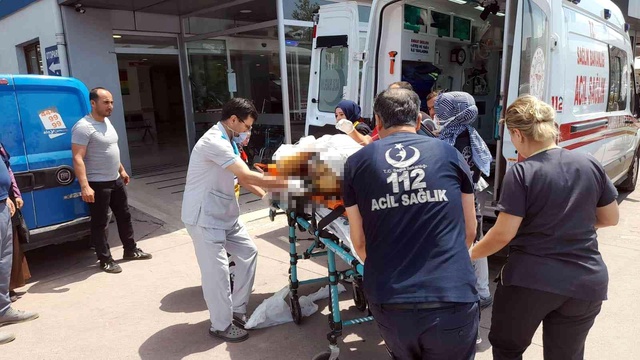 Zonguldak'ta bir kadın kendini ateşe verdi Zonguldak'ta bir kadın kendini ateşe verdi