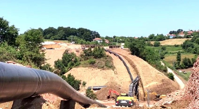 Karadeniz gazı için borular döşenmeye başlandı Karadeniz gazı için borular döşenmeye başlandı