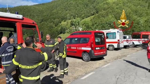 Eczacıbaşı Topluluğu: 'İtalya'da kaybolan helikopteri arama çalışmaları sürüyor