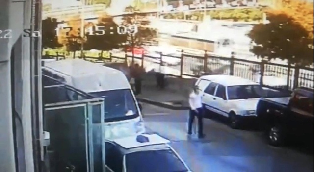 Mahallelerin korkulu rüyası 'Tetik' lakaplı azılı hırsız yakalandı! Uyuz olduğu için özel elbise giydirildi Mahallelerin korkulu rüyası 'Tetik' lakaplı azılı hırsız yakalandı! Uyuz olduğu için özel elbise giydirildi