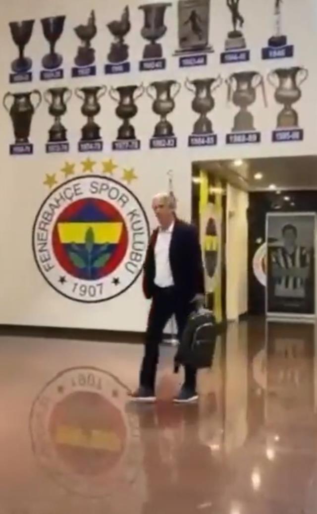 Jorge Jesus'tan Fenerbahçe paylaşımı! Tüm taraftarlar videodaki aynı detaya dikkat çekti Jorge Jesus'tan Fenerbahçe paylaşımı! Tüm taraftarlar videodaki aynı detaya dikkat çekti