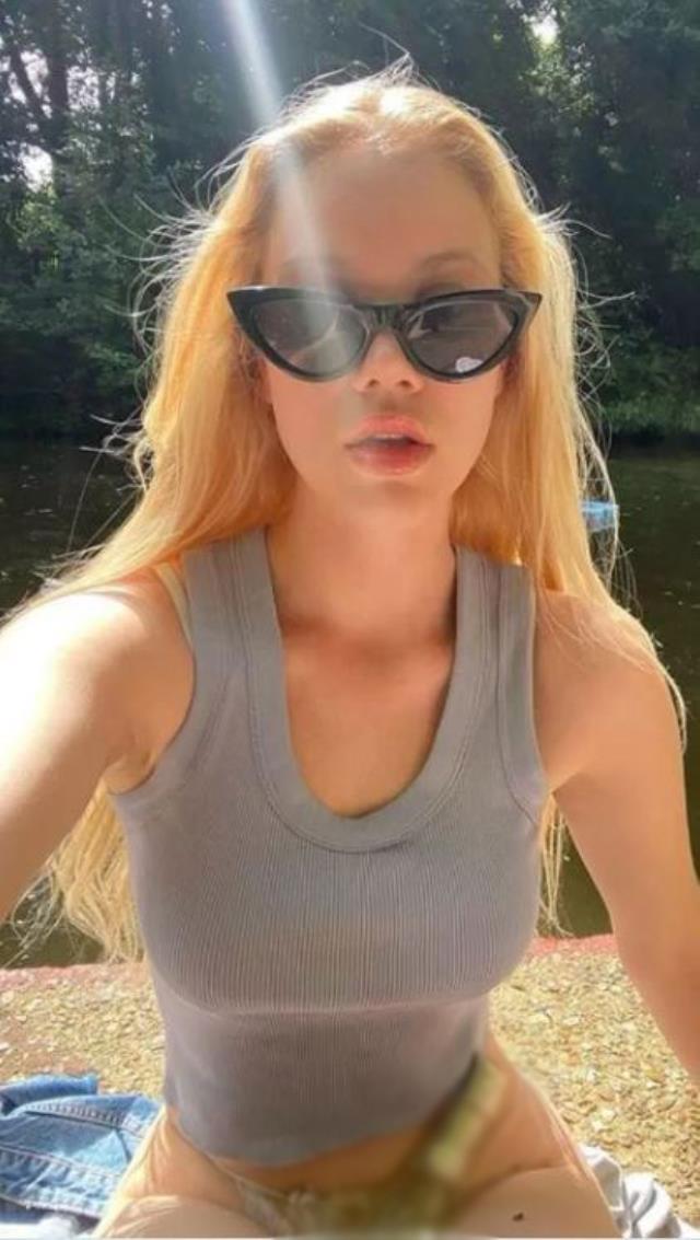 Serel Yereli'den kafa karıştıran poz! Görenler altında iç çamaşırı yok zannetti