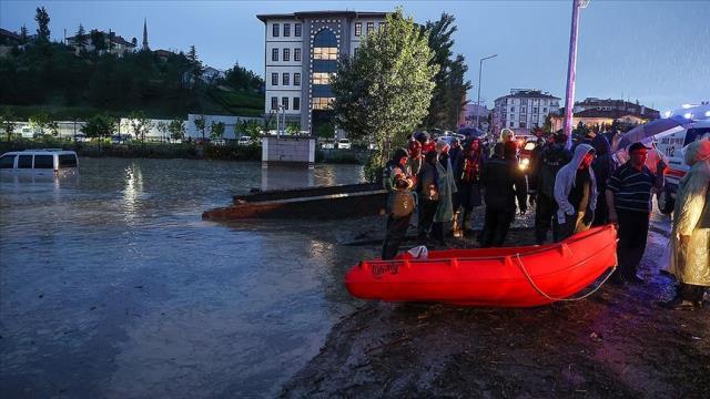 Ankara'daki sel felaketinde bilanço ağırlaşıyor: 3 ölü, 1 kayıp