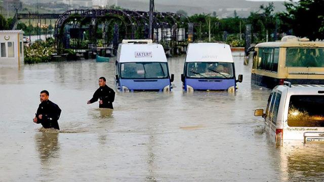 Ankara felaketi yaşıyor! Sel nedeniyle 3 kişi yaşamını yitirdi, kayıp vatandaşı arama çalışmaları devam ediyor