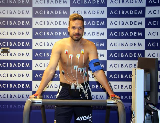 Berisha'nın son hali 'vay be' dedirtti! Fenerbahçe'nin golcüsü tatilde boş durmamış