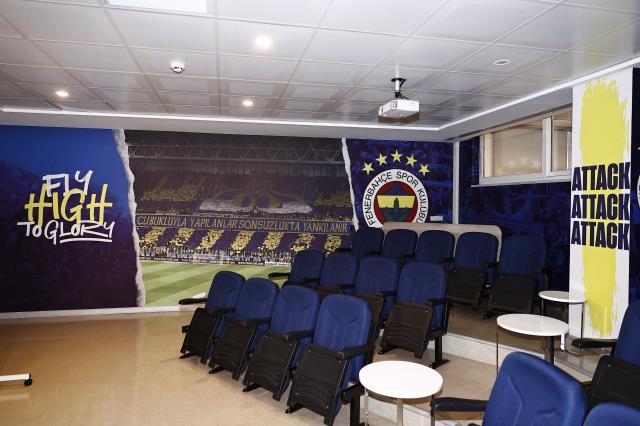 Fenerbahçe'nin tesisine Jorge Jesus dokunuşu! Yeni halinin fotoğraflarına beğeni yağdı Fenerbahçe'nin tesisine Jorge Jesus dokunuşu! Yeni halinin fotoğraflarına beğeni yağdı