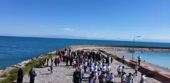 Van Gölü için yürüyen kadınlar Adilcevaz'a ulaştı