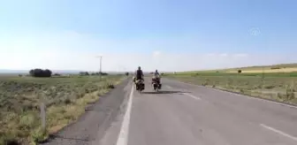 Bisikletle dünya turuna çıkan Arjantinli çift Karapınar'a geldi
