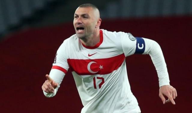 Burak Yılmaz'a sürpriz talip! Yeni adresi herkesi şaşırtacak