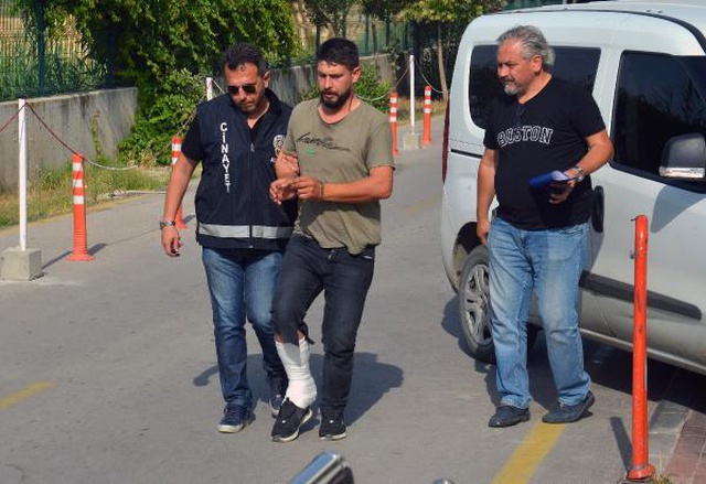 Kuzenlerin silahlı kavgasının altından kız kaçırma husumeti çıktı Kuzenlerin silahlı kavgasının altından kız kaçırma husumeti çıktı