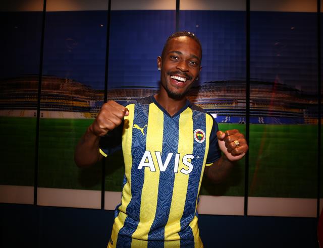 Son Dakika: Lincoln Henrique resmen Fenerbahçe'de! 4 yıllık sözleşme Son Dakika: Lincoln Henrique resmen Fenerbahçe'de! 4 yıllık sözleşme
