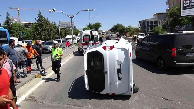 Noterden aracın devrini aldıktan dakikalar sonra kaza yaptı Noterden aracın devrini aldıktan dakikalar sonra kaza yaptı