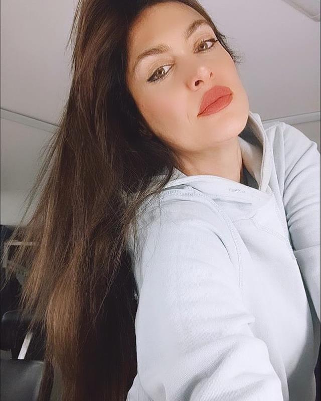 Tuğba Ekinci, 3 yıl sonra konser veren Tarkan'a eleştiri: Şarkı söylemekten bıkmış Tuğba Ekinci, 3 yıl sonra konser veren Tarkan'a eleştiri: Şarkı söylemekten bıkmış