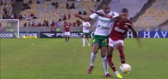 Fenerbahçe ile anlaşan Henrique sakatlandı! O anın görüntüleri herkesi korkuttu