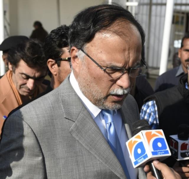 Pakistan Kalkınma Bakanı, ekonomik krize karşı 'Daha az çay için' çağrısı yaptı! Halk tepki gösterdi Pakistan Kalkınma Bakanı, ekonomik krize karşı 'Daha az çay için' çağrısı yaptı! Halk tepki gösterdi