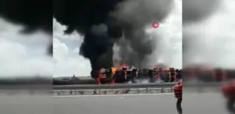 Başkentte saman yüklü tır alev topuna döndü