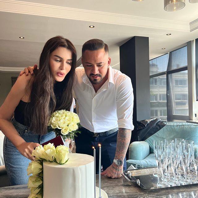 Bikinili videosunu yayınlayan Selin Ciğerci'ye Gökhan Çıra'dan yorum: Saçından ayağına kadar benim Bikinili videosunu yayınlayan Selin Ciğerci'ye Gökhan Çıra'dan yorum: Saçından ayağına kadar benim