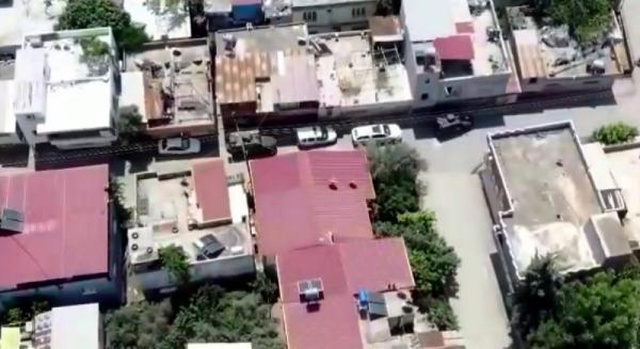 Polisten 'Cono Aşireti'nin mahallesine nefes kesen operasyon! Metruk binalar tek tek arandı Polisten 'Cono Aşireti'nin mahallesine nefes kesen operasyon! Metruk binalar tek tek arandı