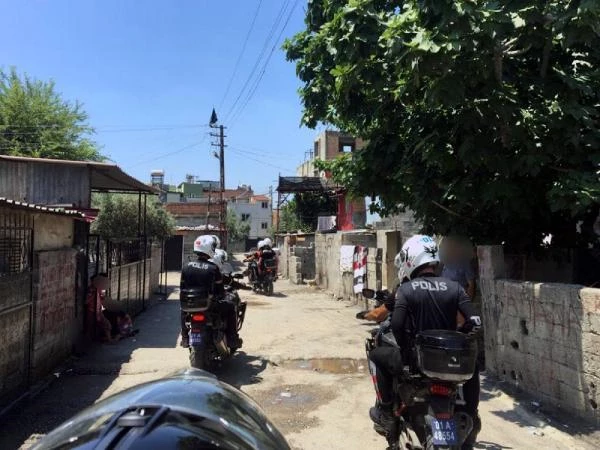 Polisten 'Cono Aşireti'nin mahallesine nefes kesen operasyon! Metruk binalar tek tek arandı