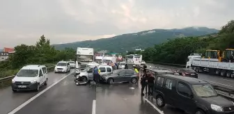 Anadolu Otoyolu'nda zincirleme trafik kazasında 8 kişi yaralandı