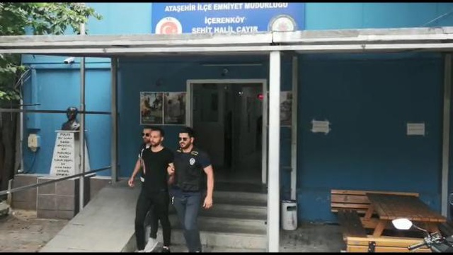 Eczane çalışanlarına küfürler savurup ölümle tehdit eden şüpheli gözaltında Eczane çalışanlarına küfürler savurup ölümle tehdit eden şüpheli gözaltında