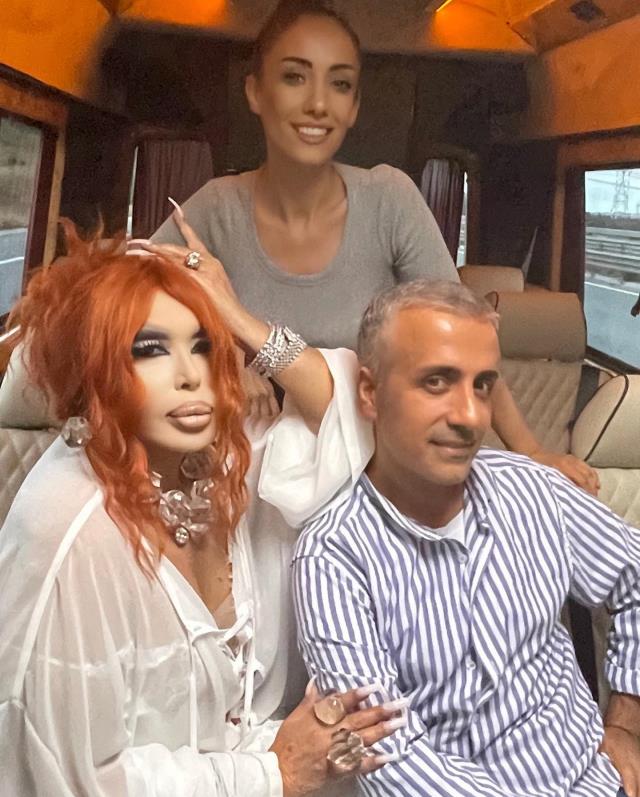 İmaj tazeleyen Bülent Ersoy'un makyajı ve saçı olay oldu
