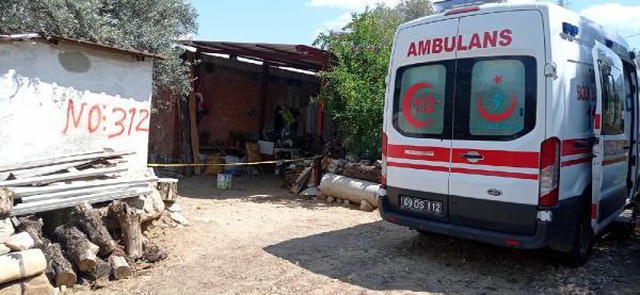 Oğlunu öldürüp sosyal medyadan paylaşımda bulunan baba, aynı silahla intihar etti: Oğlumu onların ellerine bırakamam Oğlunu öldürüp sosyal medyadan paylaşımda bulunan baba, aynı silahla intihar etti: Oğlumu onların ellerine bırakamam