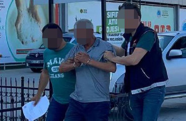 SGK'yı 24 milyon TL zarara uğratan çeteye operasyon: 51 gözaltı SGK'yı 24 milyon TL zarara uğratan çeteye operasyon: 51 gözaltı