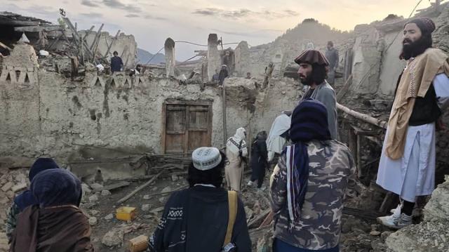 6 büyüklüğündeki depremle sarsılan Afganistan'da durum ağırlaşıyor! Hayatını kaybedenlerin sayısı 1000'e yükseldi 6 büyüklüğündeki depremle sarsılan Afganistan'da durum ağırlaşıyor! Hayatını kaybedenlerin sayısı 1000'e yükseldi