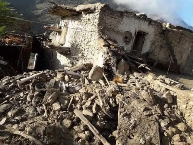 6 büyüklüğündeki depremle sarsılan Afganistan'da durum ağırlaşıyor! Hayatını kaybedenlerin sayısı 1000'e yükseldi 6 büyüklüğündeki depremle sarsılan Afganistan'da durum ağırlaşıyor! Hayatını kaybedenlerin sayısı 1000'e yükseldi