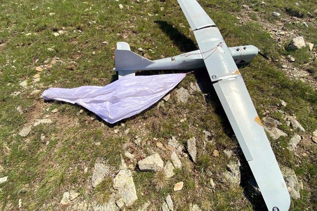 Mantar toplamaya giden vatandaşlar buldu! Gümüşhane'ye Rus İHA'sı düştü Mantar toplamaya giden vatandaşlar buldu! Gümüşhane'ye Rus İHA'sı düştü