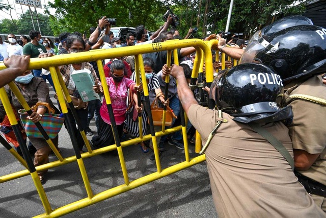 Sri Lanka Başbakanı: Ekonomimiz tamamen çöktü, uluslararası desteğe ihtiyacımız var Sri Lanka Başbakanı: Ekonomimiz tamamen çöktü, uluslararası desteğe ihtiyacımız var