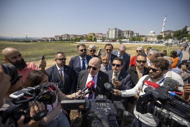 Zafer Partisi Genel Başkanı Özdağ'dan 'yabancılara vatandaşlık' açıklaması Açıklaması Zafer Partisi Genel Başkanı Özdağ'dan 'yabancılara vatandaşlık' açıklaması Açıklaması