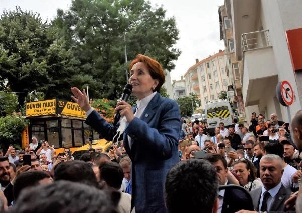 Akşener'den emekli maaşı vaadi: En düşük emekli maaşını asgari ücret seviyesine getireceğiz Akşener'den emekli maaşı vaadi: En düşük emekli maaşını asgari ücret seviyesine getireceğiz