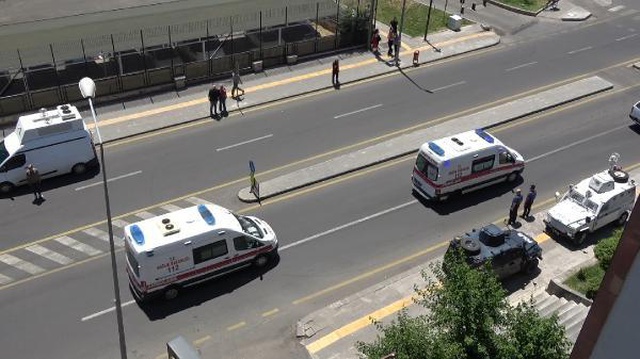 İçişleri: Lice'deki operasyonda 2 asker şehit oldu, 1 asker yaralı (2) İçişleri: Lice'deki operasyonda 2 asker şehit oldu, 1 asker yaralı (2)