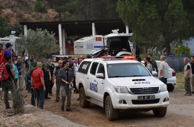 Marmaris yangınında 2. gün! Havadan müdahale 27 helikopter ve 14 uçakla yeniden başladı Marmaris yangınında 2. gün! Havadan müdahale 27 helikopter ve 14 uçakla yeniden başladı