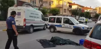 Motosiklet ile otomobil çarpıştı: 1 ölü